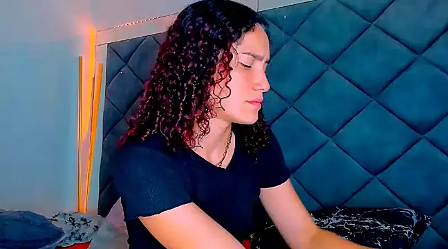 Nellyhills online show from 1, 3, 2025