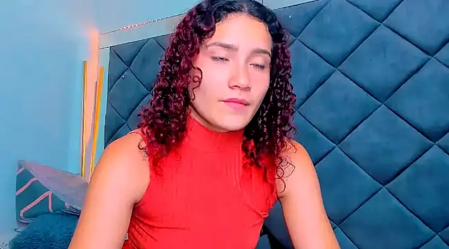 Nellyhills online show from 4, 3, 2025