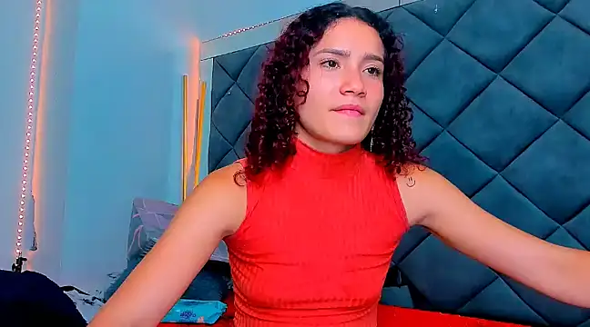 Nellyhills online show from 5, 3, 2025