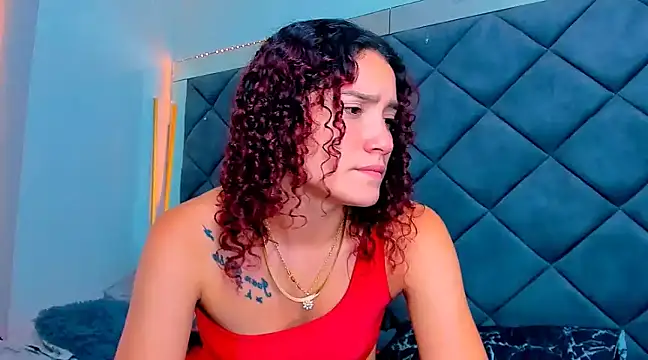 Nellyhills online show from 5, 3, 2025