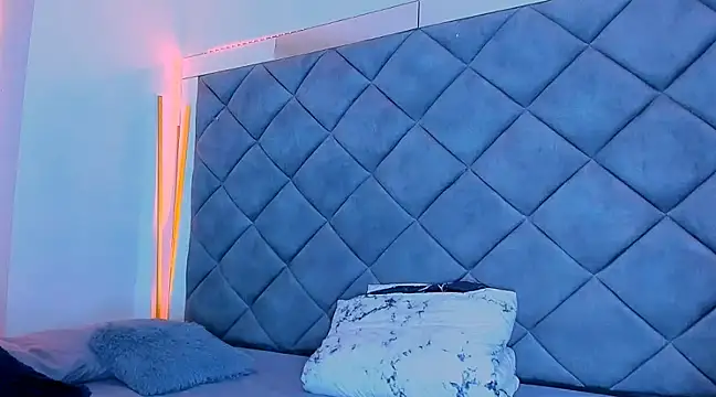 Nellyhills online show from 12, 3, 2025