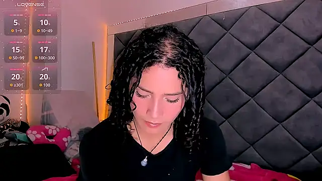 Nellyhills online show from 15, 9, 2025