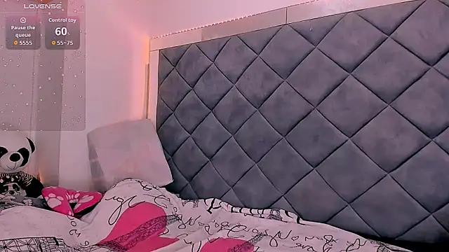 Nellyhills online show from 3, 10, 2025