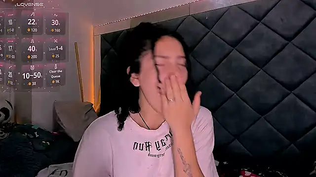 Nellyhills online show from 28, 10, 2025