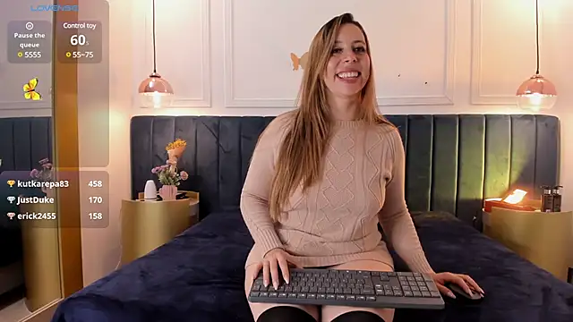 CarlaRossi  online show from 17, 3, 2025