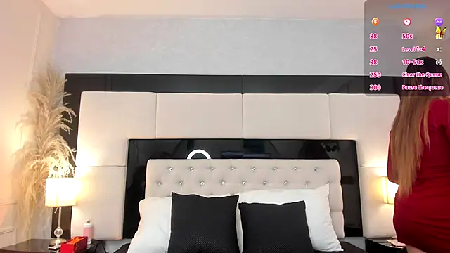 CarlaRossi  online show from 1, 10, 2025