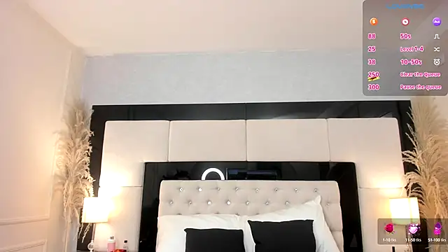 CarlaRossi  online show from 7, 10, 2025