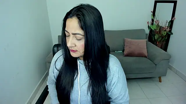 Adele Sweett online show from 14, 12, 2025