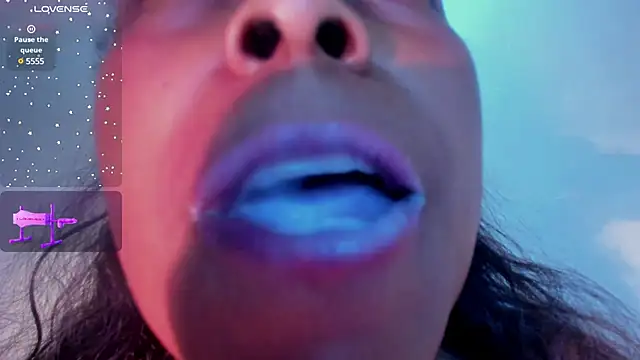 Snapshot of KamariaFyre chatting on 14, 1, 2025 KamariaFyre online show from 14, 1, 2025