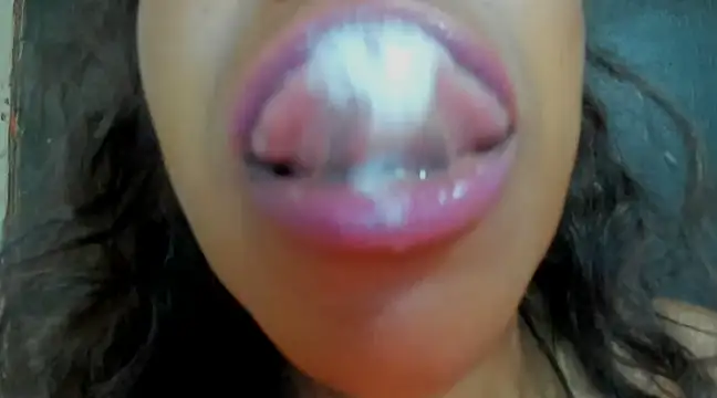 Snapshot of KamariaFyre chatting on 19, 1, 2025 KamariaFyre online show from 19, 1, 2025