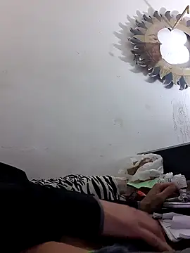 Snapshot of Cuming_Out chatting on 15, 2, 2026 Cuming Out online show from 15, 2, 2026