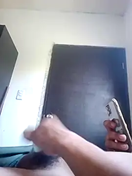 Snapshot of Deste223 chatting on 9, 11, 2025 Deste223 online show from 9, 11, 2025