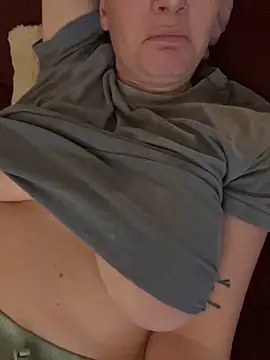 Snapshot of LaceyLondonXO chatting on 17, 12, 2024 LaceyLondonXO online show from 17, 12, 2024