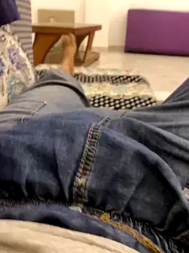 Snapshot of Lahcene chatting on 7, 11, 2025 Lahcene online show from 7, 11, 2025