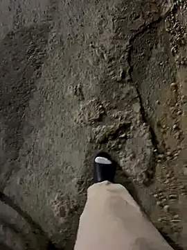 Snapshot of Lahcene chatting on 22, 11, 2025 Lahcene online show from 22, 11, 2025