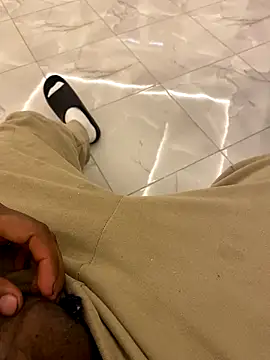 Snapshot of Lahcene chatting on 1, 12, 2025 Lahcene online show from 1, 12, 2025