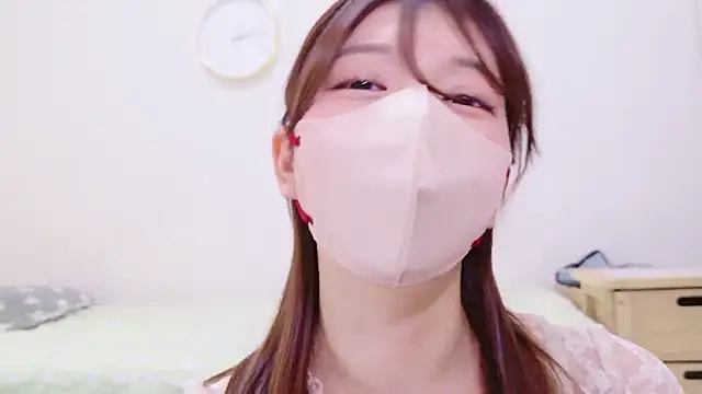 Snapshot of Runarunapi chatting on 14, 11, 2025 Runarunapi online show from 14, 11, 2025