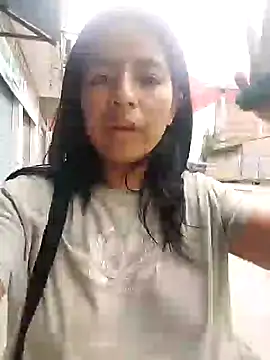 Snapshot of Danna-linyi chatting on 10, 1, 2025 Danna-linyi online show from 10, 1, 2025