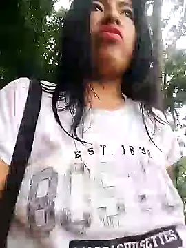 Snapshot of Danna-linyi chatting on 12, 1, 2025 Danna-linyi online show from 12, 1, 2025