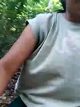 Snapshot of Danna-linyi chatting on 13, 1, 2025 Danna-linyi online show from 13, 1, 2025