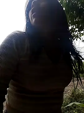 Snapshot of Danna-linyi chatting on 5, 2, 2025 Danna-linyi online show from 5, 2, 2025