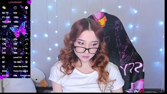 Snapshot of emily_cline chatting on 6, 11, 2025 emily cline online show from 6, 11, 2025