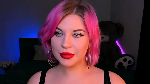 Snapshot of evaharve chatting on 5, 1, 2025 evaharve online show from 5, 1, 2025