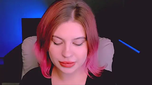 Snapshot of evaharve chatting on 12, 9, 2025 evaharve online show from 12, 9, 2025