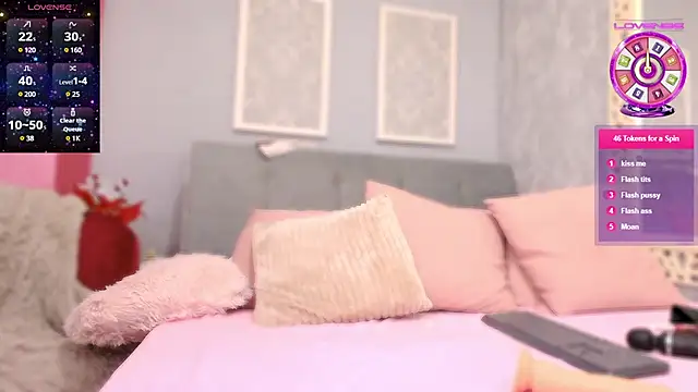 Snapshot of EuphoriaElle chatting on 21, 12, 2024 EuphoriaElle online show from 21, 12, 2024