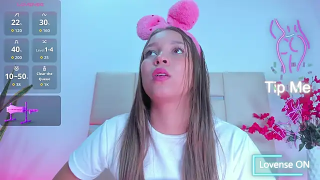 HaleyAmaya online show from 13, 11, 2025