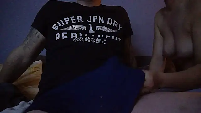 Snapshot of Tigerpussy_delux chatting on 15, 12, 2024 Tigerpussy delux online show from 15, 12, 2024