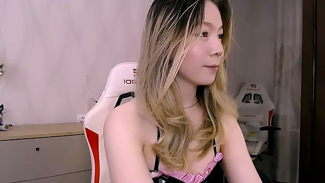 Snapshot of Babby_Rabbit chatting on 7, 11, 2025 Babby Rabbit online show from 7, 11, 2025