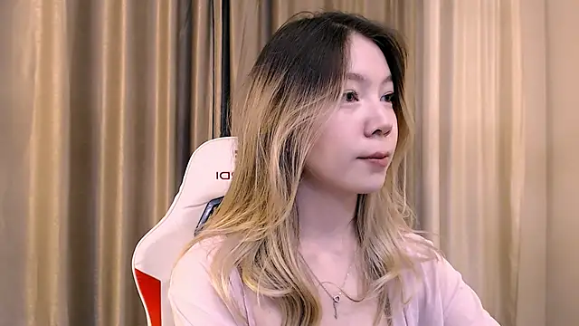 Snapshot of Babby_Rabbit chatting on 24, 11, 2025 Babby Rabbit online show from 24, 11, 2025