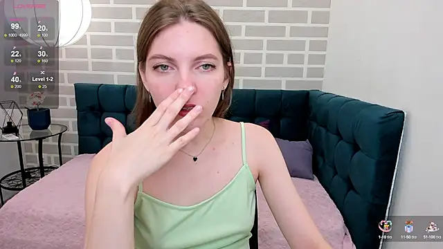 Snapshot of marie_reyes_ chatting on 10, 9, 2025 marie reyes online show from 10, 9, 2025