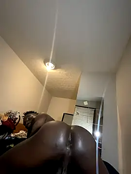 Snapshot of Shawtyblaque21 chatting on 5, 10, 2025 Shawtyblaque21 online show from 5, 10, 2025