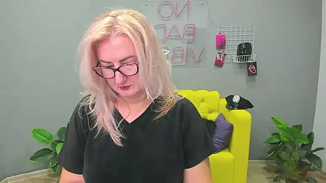 Snapshot of ChristyBrooks chatting on 28, 1, 2025 ChristyBrooks online show from 28, 1, 2025