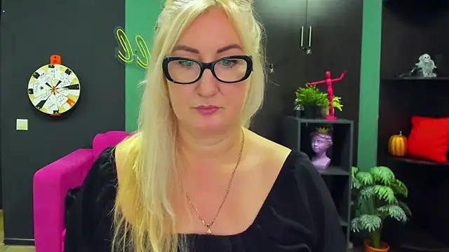 Snapshot of ChristyBrooks chatting on 12, 2, 2025 ChristyBrooks online show from 12, 2, 2025