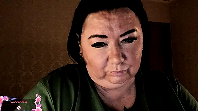 SexxyDreams1 online show from 5, 12, 2025