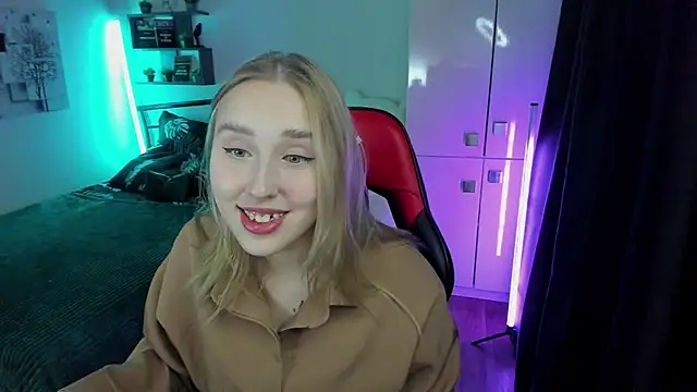 LinaTruly online show from 10, 10, 2025