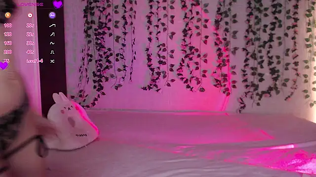 Lessy Lasska online show from 11, 10, 2025