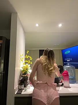 Snapshot of NicoleCut chatting on 2, 11, 2025 NicoleCut online show from 2, 11, 2025