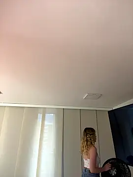 Snapshot of NicoleCut chatting on 11, 1, 2026 NicoleCut online show from 11, 1, 2026