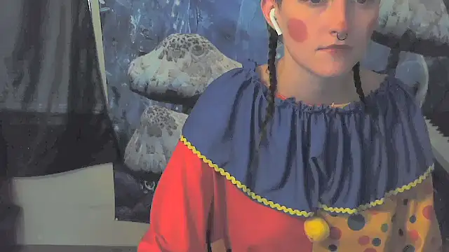 Snapshot of _hellostormy_ chatting on 10, 11, 2025 hellostormy online show from 10, 11, 2025