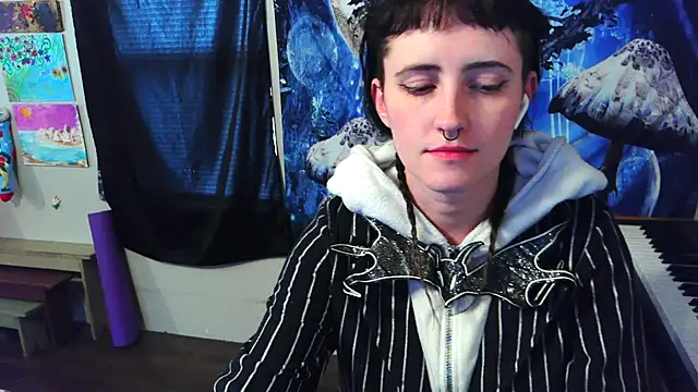 Snapshot of _hellostormy_ chatting on 24, 11, 2025 hellostormy online show from 24, 11, 2025