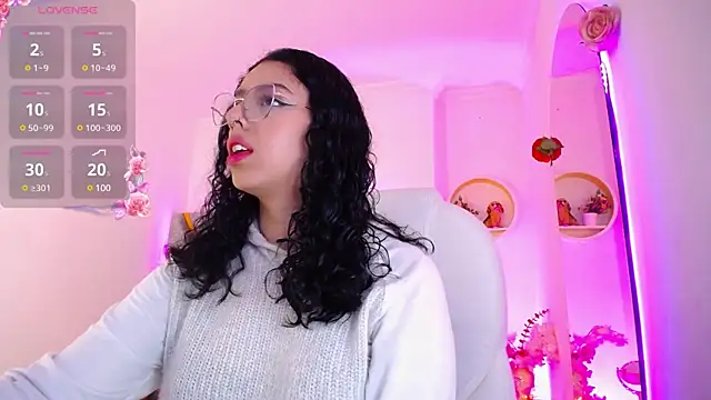 Snapshot of Aurora_Brownn chatting on 3, 3, 2025 Aurora Brownn online show from 3, 3, 2025