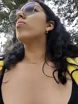 Snapshot of Aurora_Brownn chatting on 7, 3, 2025 Aurora Brownn online show from 7, 3, 2025