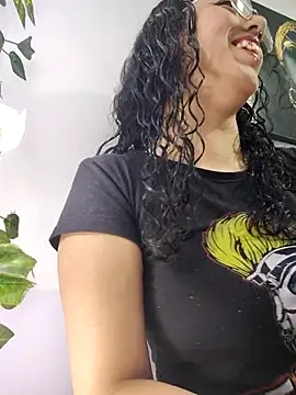 Snapshot of Aurora_Brownn chatting on 11, 9, 2025 Aurora Brownn online show from 11, 9, 2025