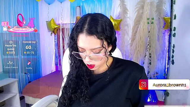 Snapshot of Aurora_Brownn chatting on 1, 10, 2025 Aurora Brownn online show from 1, 10, 2025