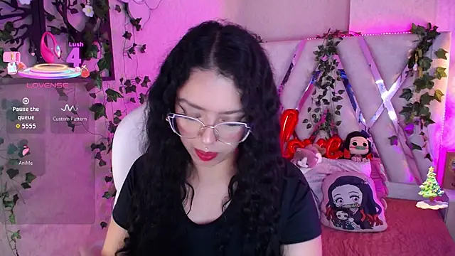 Snapshot of Aurora_Brownn chatting on 3, 12, 2025 Aurora Brownn online show from 3, 12, 2025