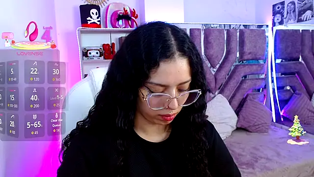 Snapshot of Aurora_Brownn chatting on 14, 12, 2025 Aurora Brownn online show from 14, 12, 2025